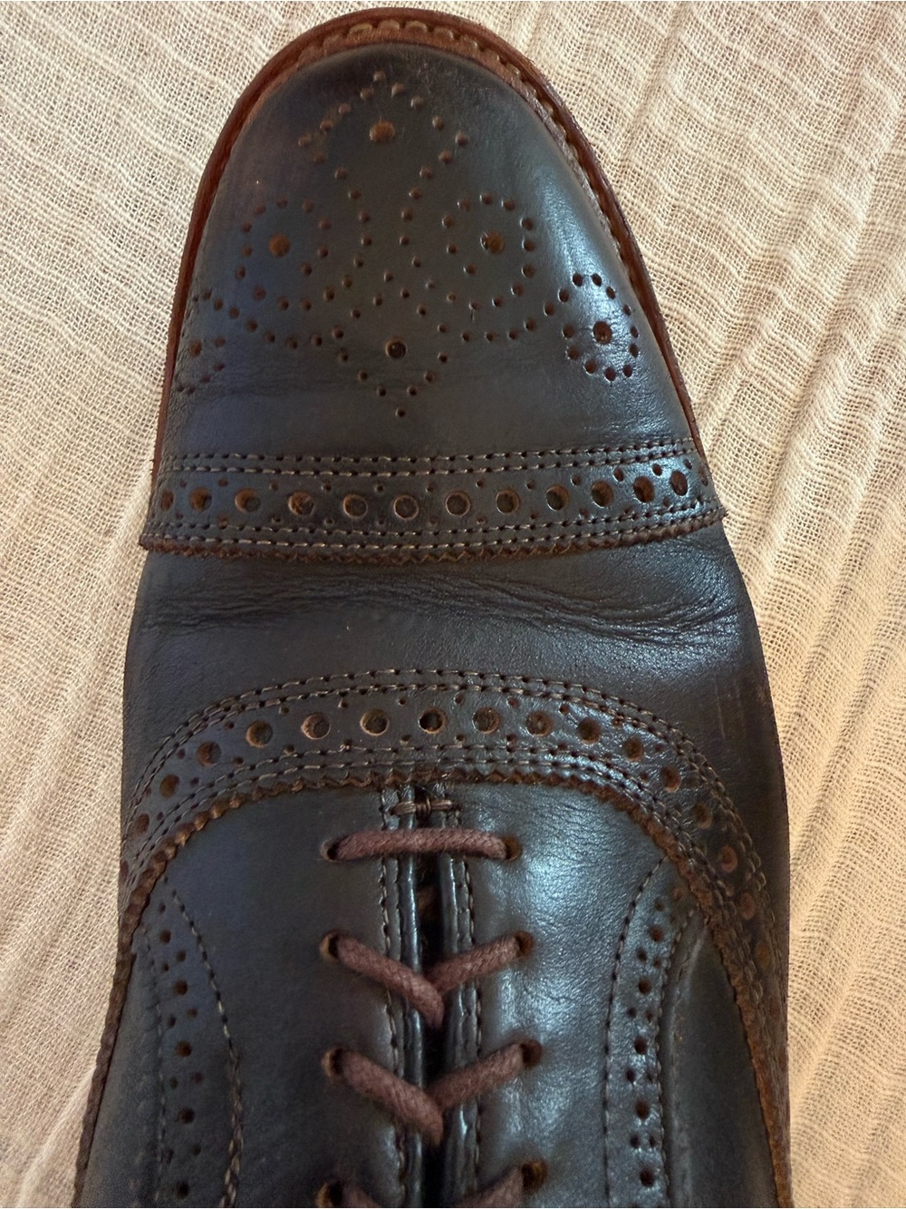👞 Sleek Black Brogue Oxfords w/ Blue Sole - Size 10.5 D 👞 - Picture 10 of 14